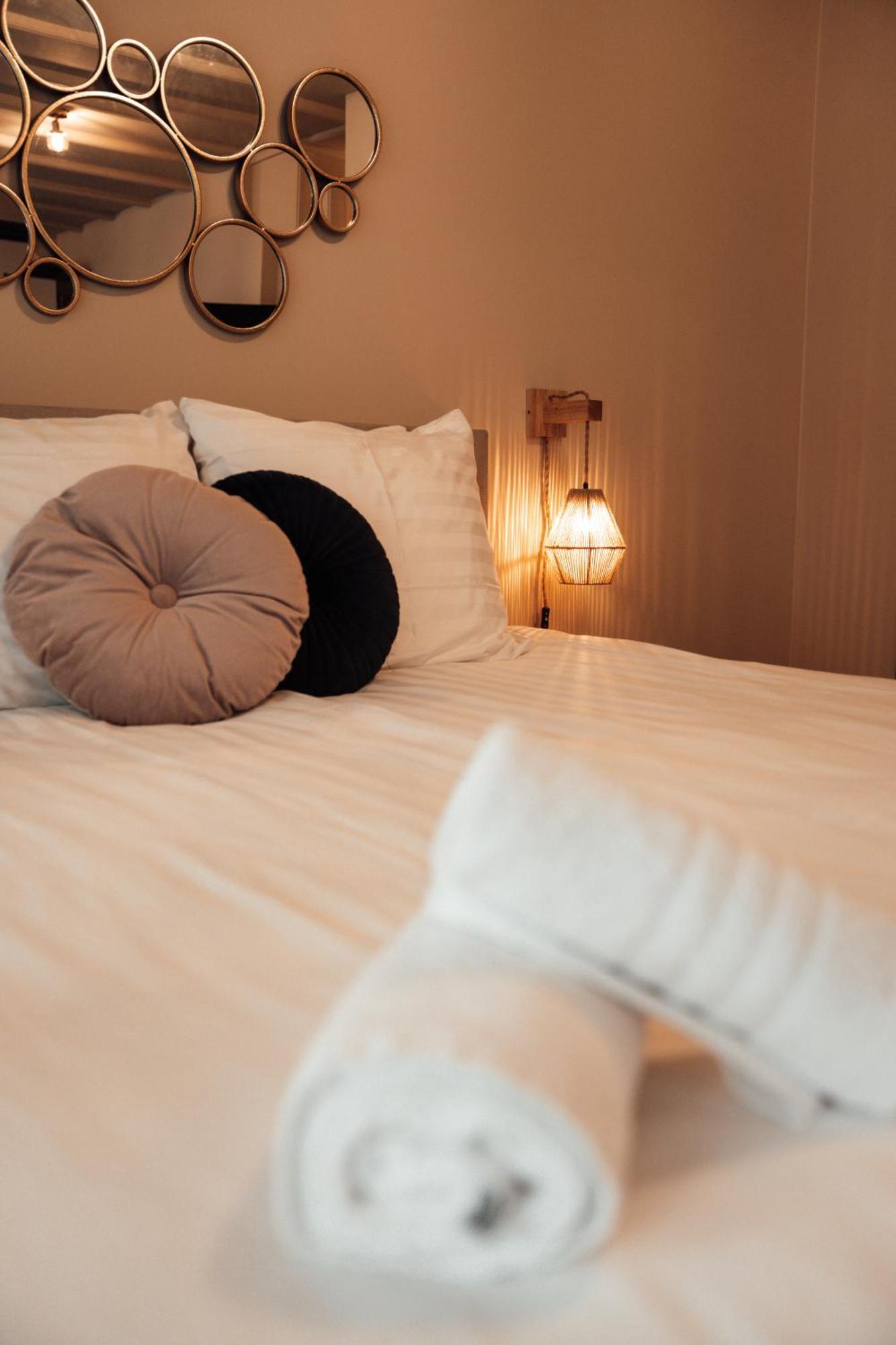Hotel Bij Jacob Енсхеде Екстериор снимка